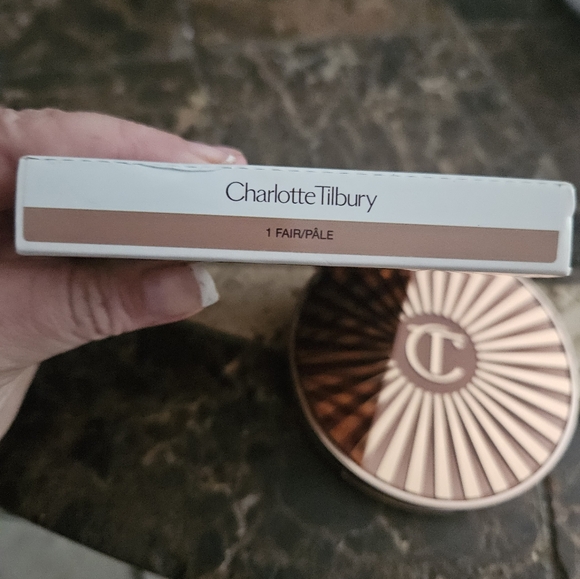 Charlotte Tilbury Beautiful Skin Sun-Kissed Glow Bronzer New in Box 1 Fair/pale - Picture 3 of 6
